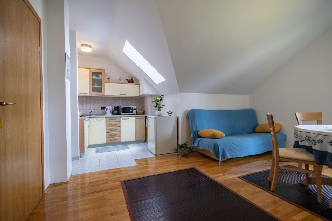 Apartments And Room Robert Korenica Luaran gambar